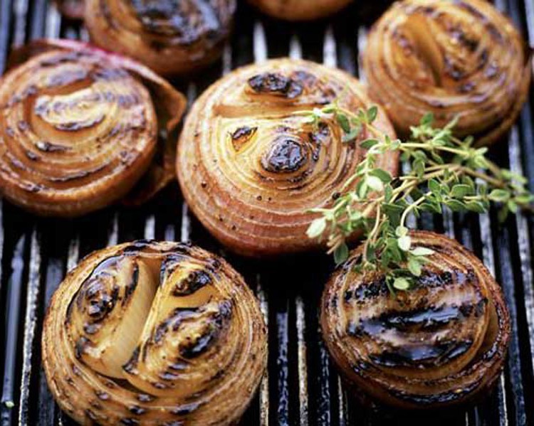Лук на гриле: вкусно, пряно, здорово